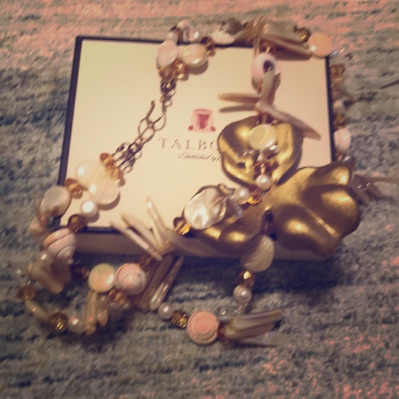 💥PRICE DROP💥Shell Necklace - Picture 2 of 7